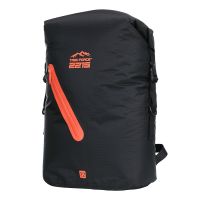 Mochila impermeable TF-2215 Beavertrail Drybag 22L negra y naranja