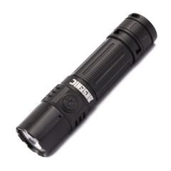 Linterna de exterior recargable 1700 lúmenes con conector USB tipo C