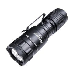 Linterna LED 1300 lúmenes IPX8